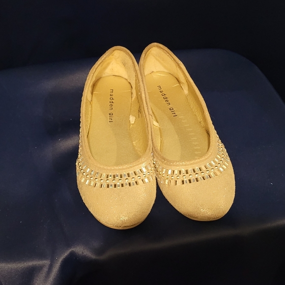 Flats - Picture 4 of 5